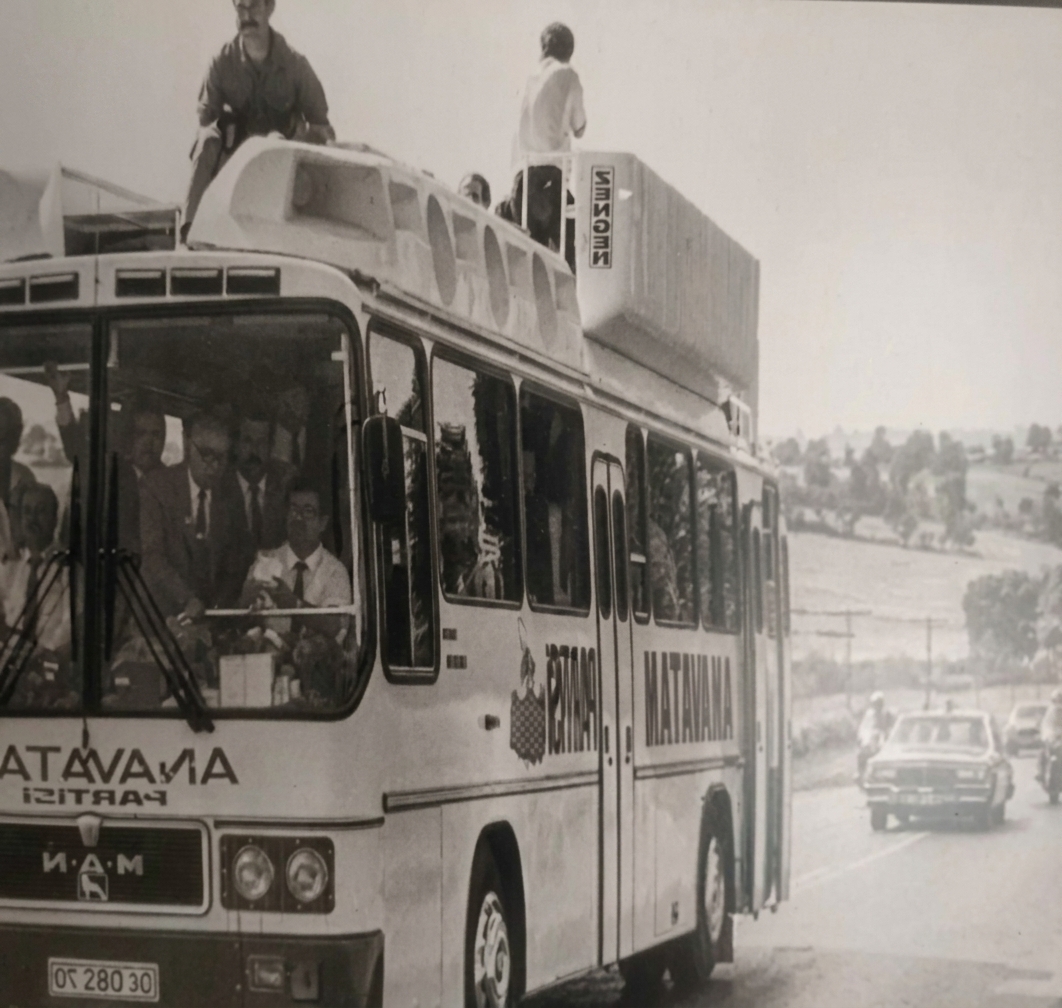 ANAP seçim otobüsü, 1983